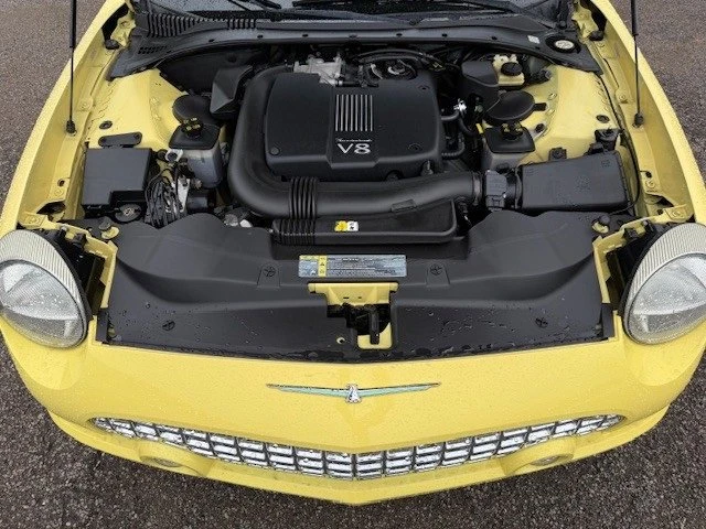2002 Ford Thunderbird 10th Gen - Image 6 of 11