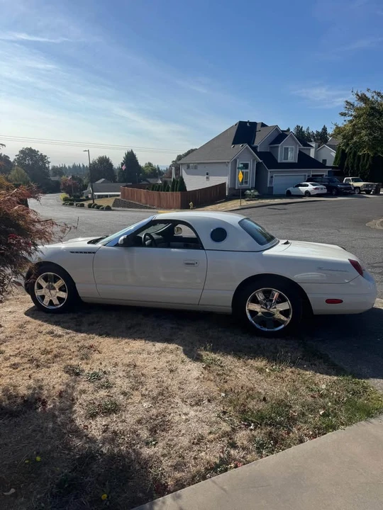 2002 Ford Thunderbird 11th Gen - Image 9 of 18