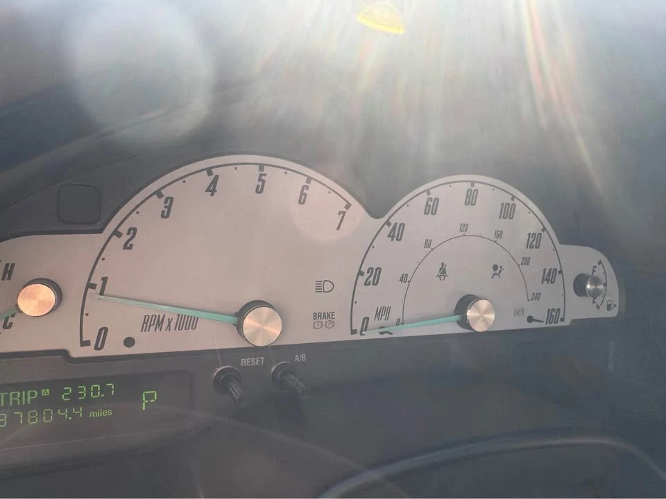 2002 Ford Thunderbird 11th Gen - Image 5 of 18