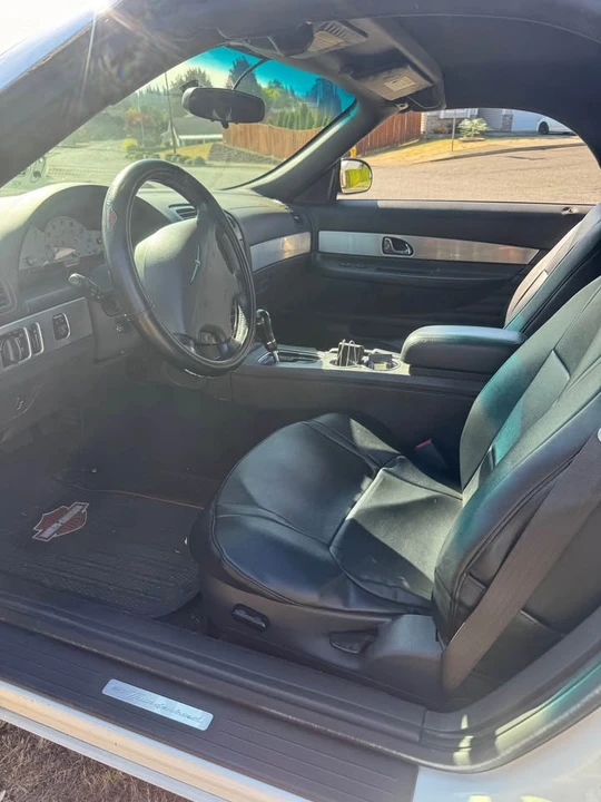 2002 Ford Thunderbird 11th Gen - Image 16 of 18