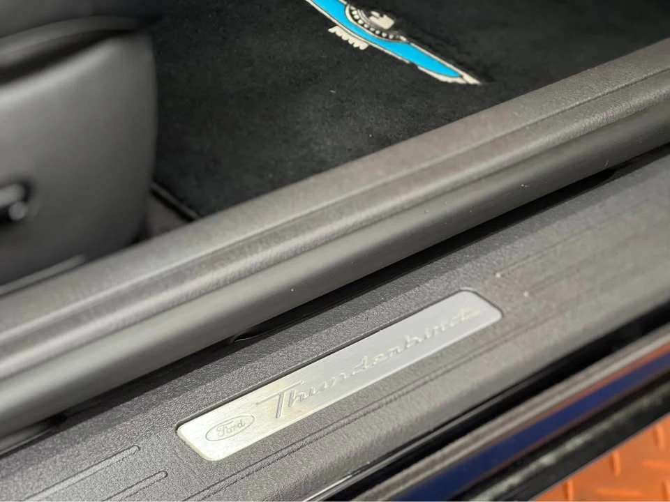 2002 Ford Thunderbird 10th Gen - Image 11 of 17