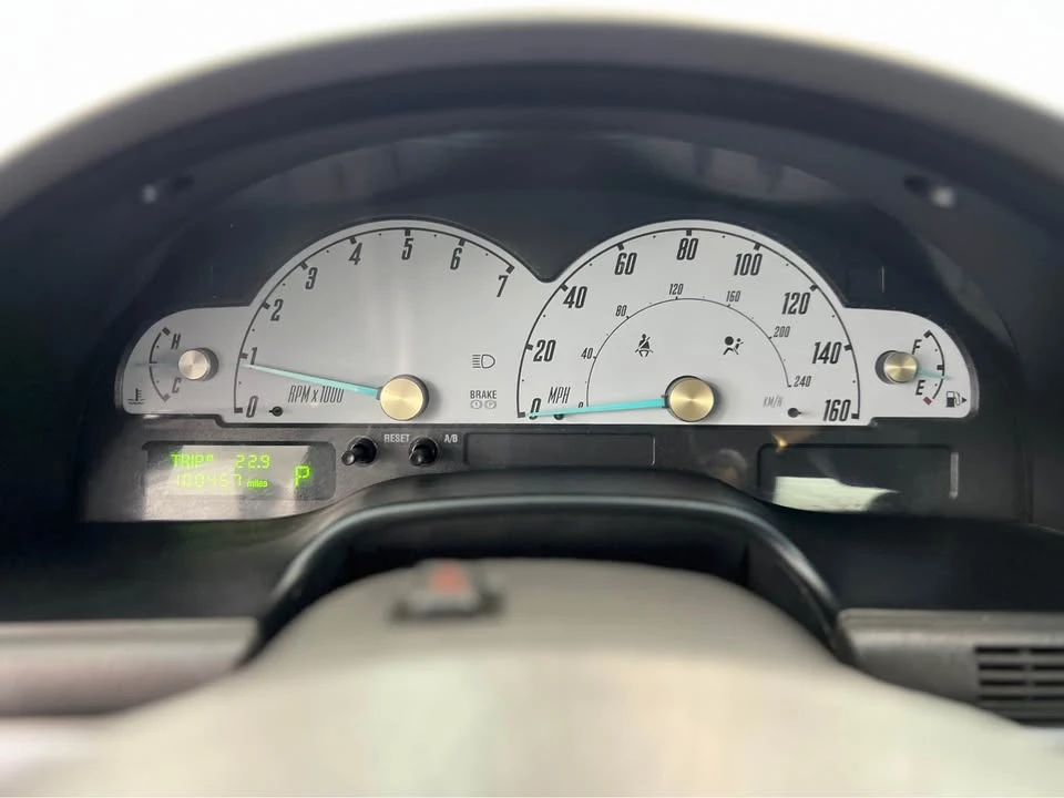 2002 Ford Thunderbird 10th Gen - Image 10 of 17