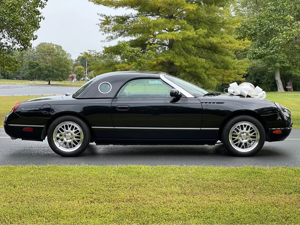2002 Ford Thunderbird 10th Gen - Image 7 of 17
