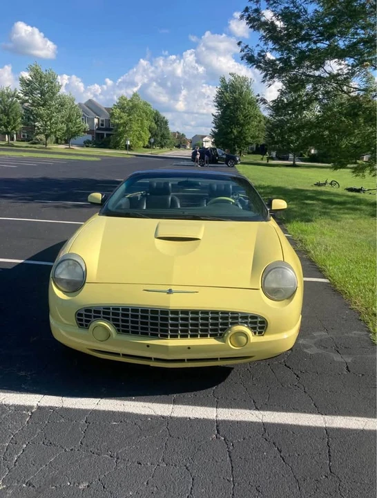 2002 Ford Thunderbird 10th Gen - Image 5 of 12