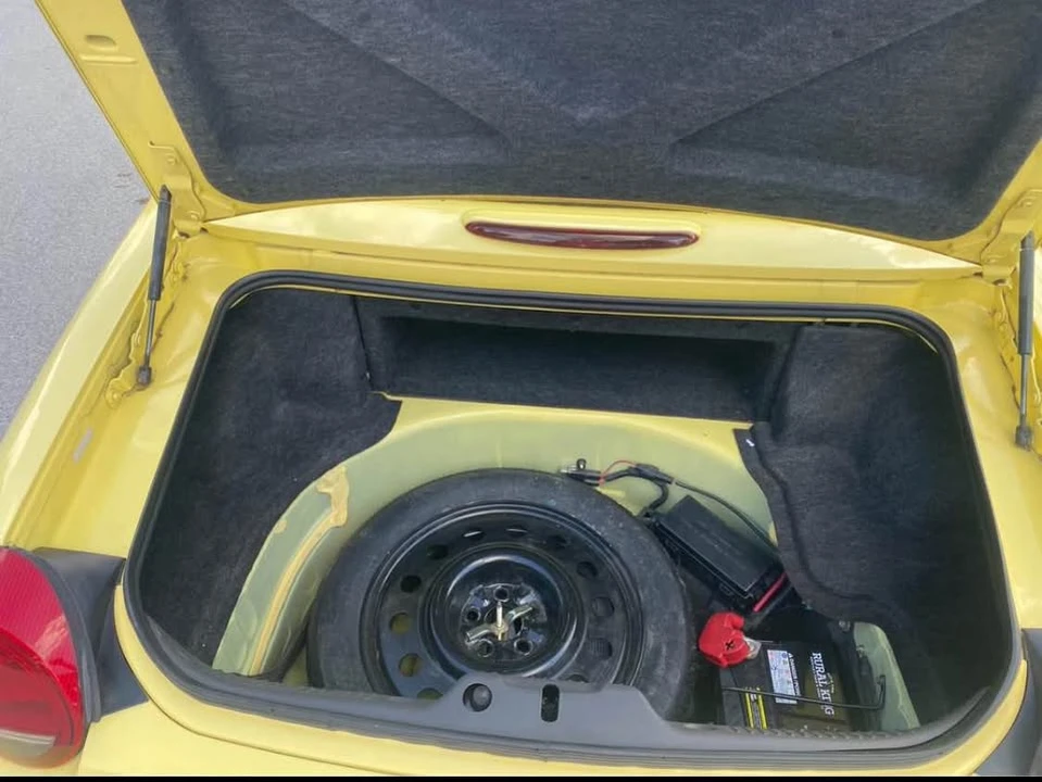 2002 Ford Thunderbird 10th Gen - Image 6 of 12