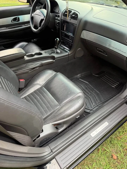 2002 Ford Thunderbird 11th Gen - Image 9 of 12