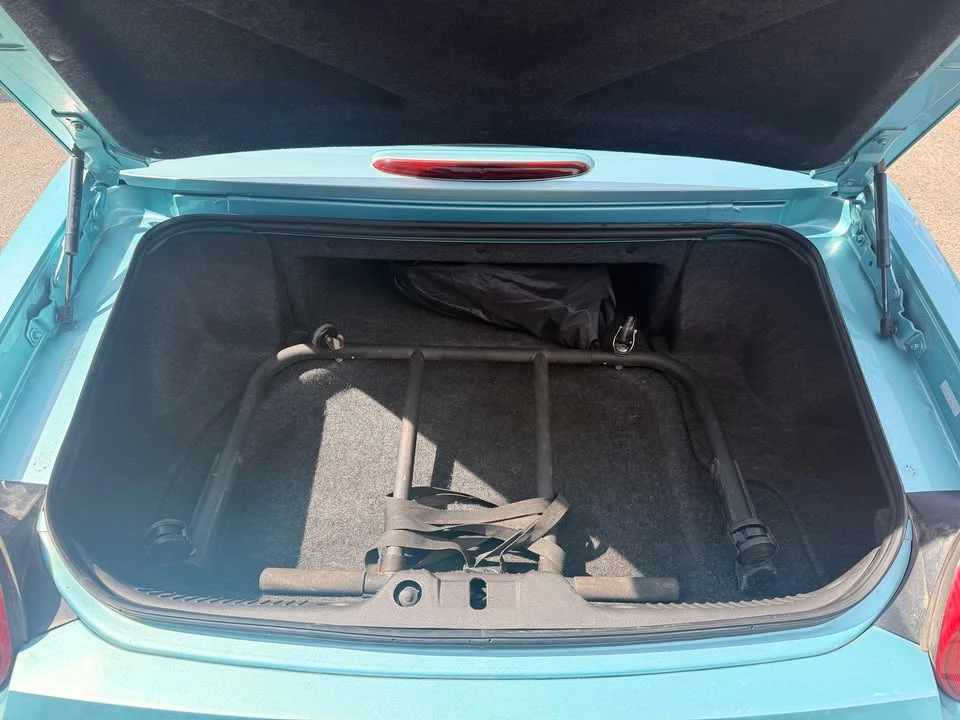 2002 Ford Thunderbird 11th Gen - Image 17 of 21