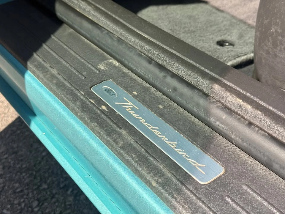 2002 Ford Thunderbird 11th Gen - Image 9 of 21