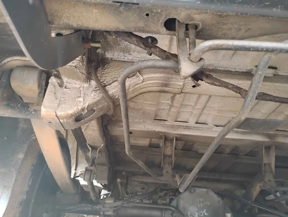 2002 Freightliner - Image 7 of 9
