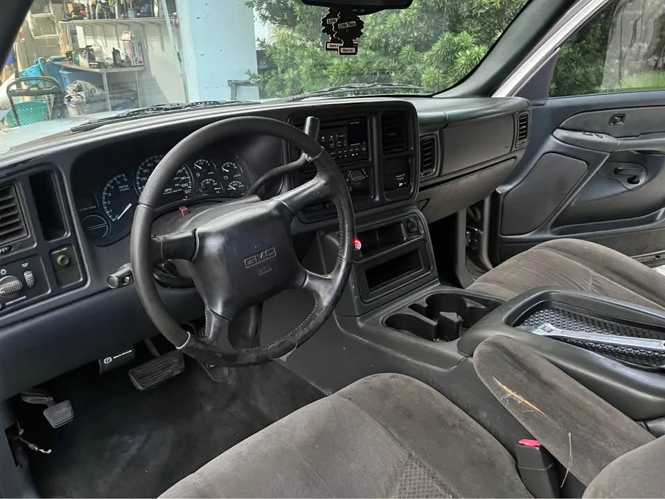 2002 GMC C/K - Image 8 of 12