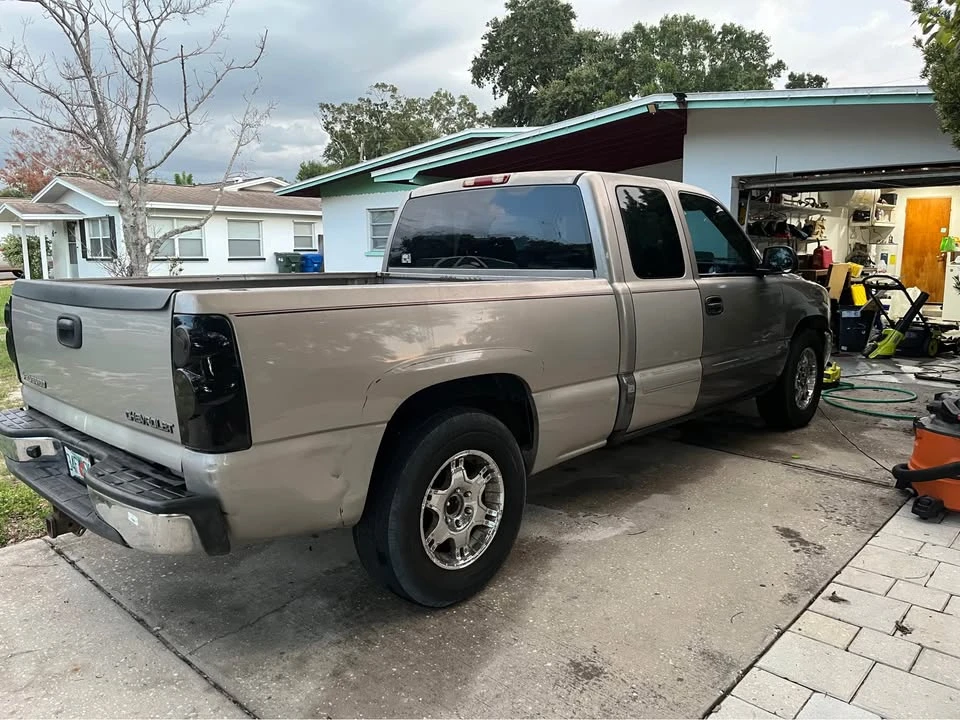 2002 GMC C/K - Image 5 of 12