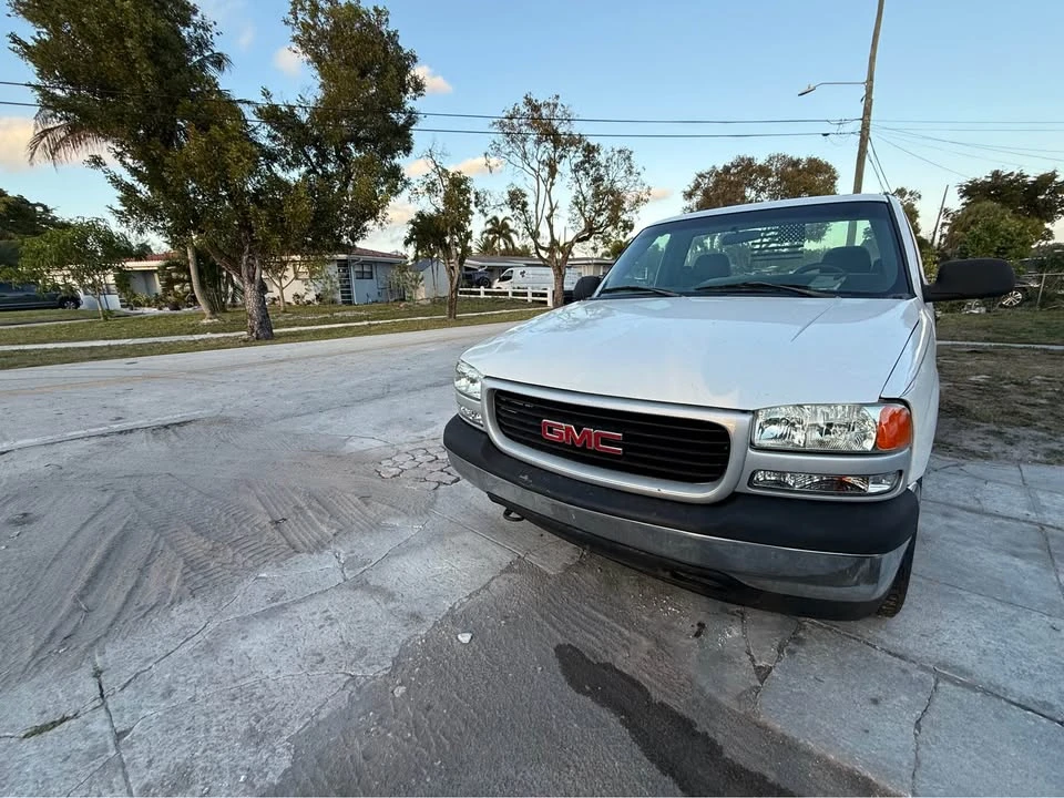 2002 GMC Sierra 2nd Gen - Image 8 of 9