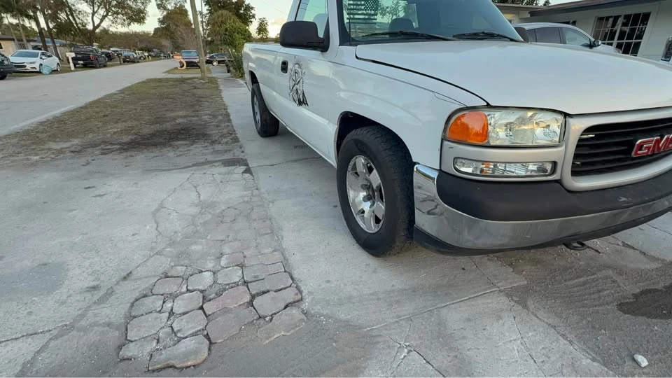 2002 GMC Sierra 2nd Gen - Image 7 of 9