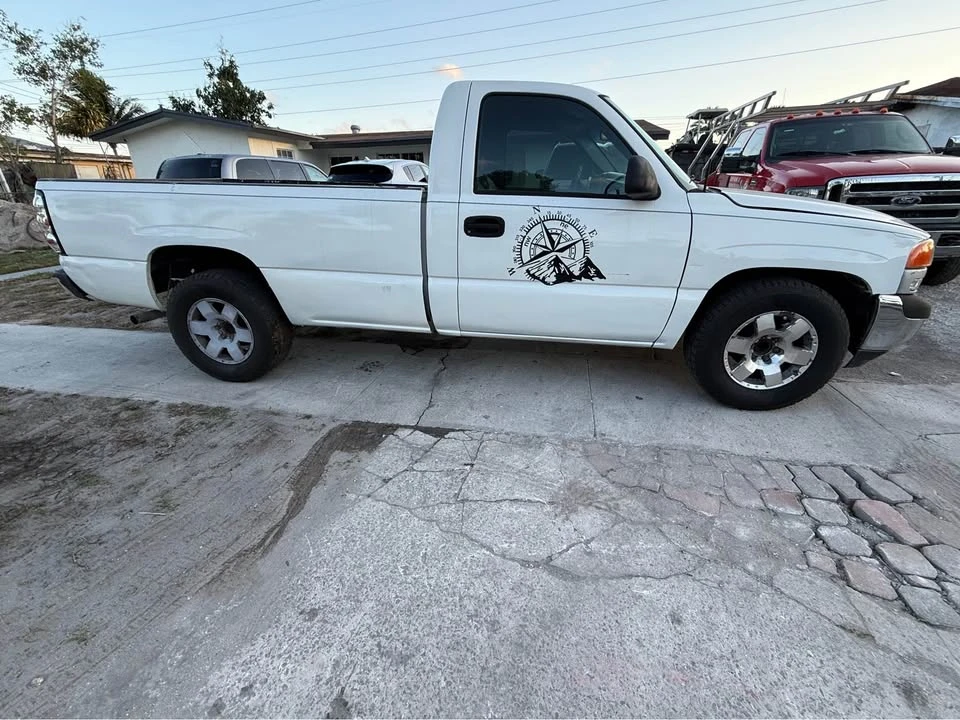 2002 GMC Sierra 2nd Gen - Image 5 of 9