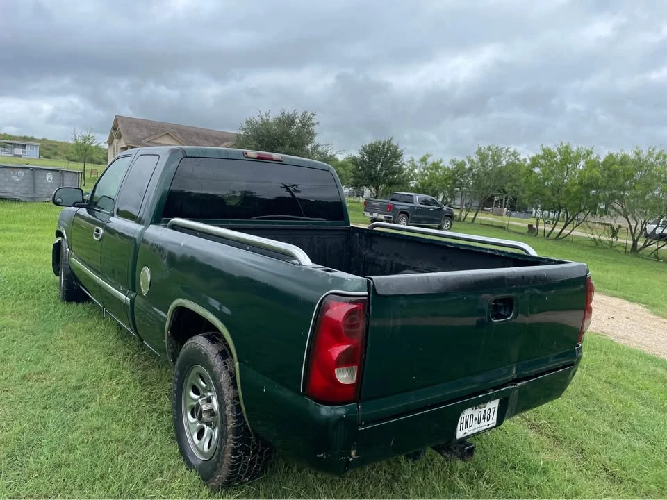 2002 GMC Sierra 2nd Gen - Image 3 of 10