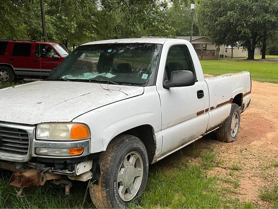 2002 GMC Sierra - Image 3 of 5
