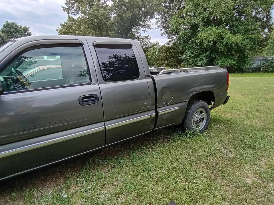 2002 GMC C/K - Image 5 of 10