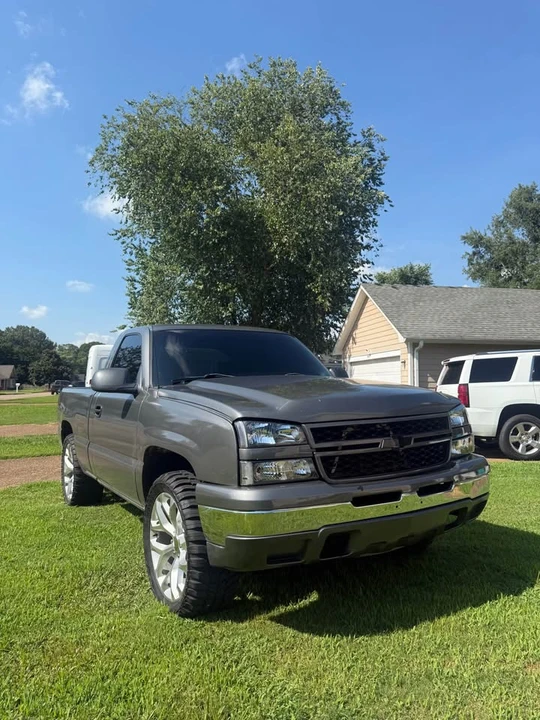 2002 GMC C/K - Image 3 of 5