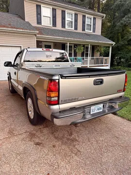 2002 GMC Sierra 1500 Regular Cab Short Bed