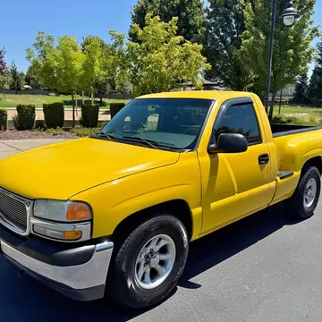 2002 GMC Sierra 1500 Regular Cab Short Bed