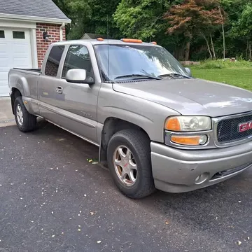 2002 GMC 1500 Denali