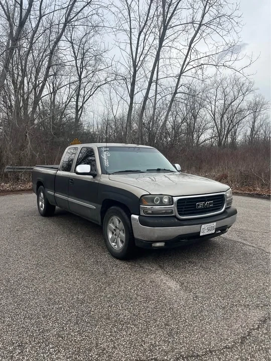 2002 GMC C/K - Image 2 of 7