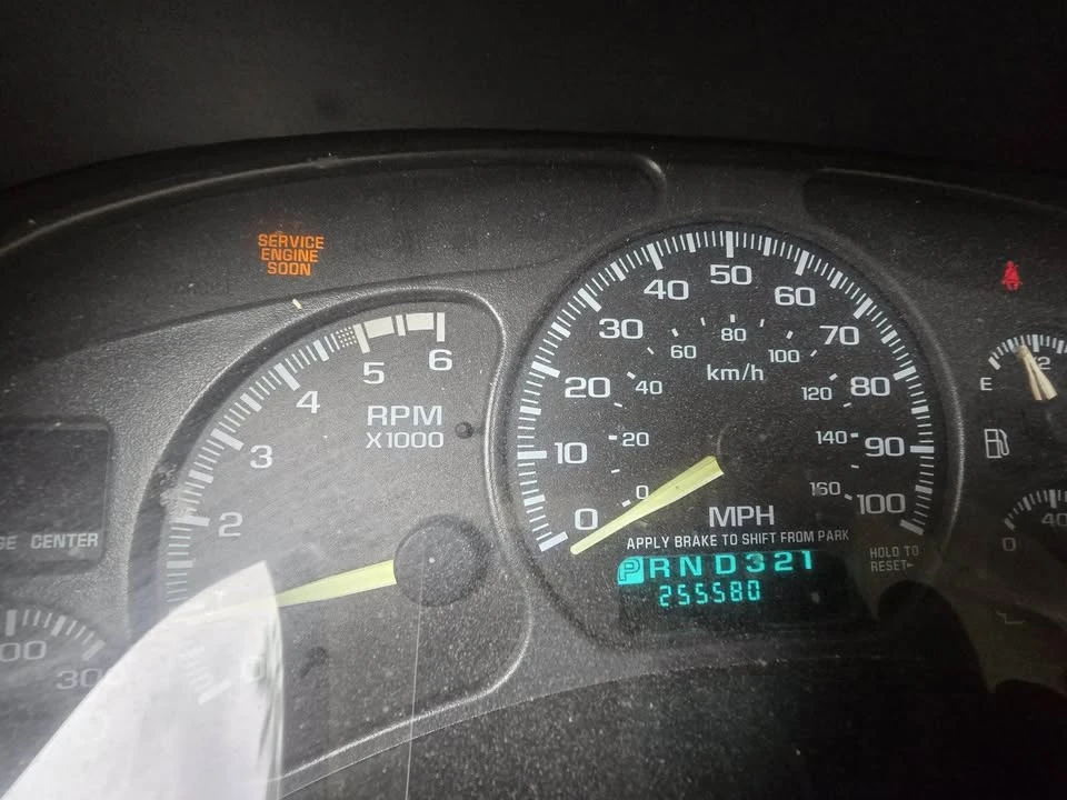 2002 GMC Sierra Heavy Duty 2nd Gen - Image 4 of 11
