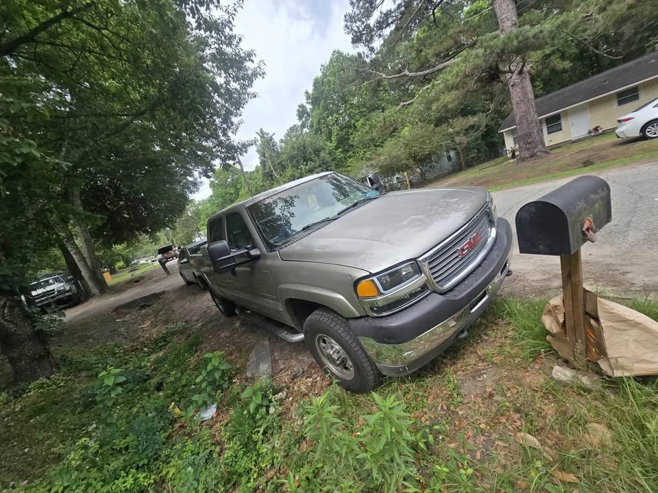 2002 GMC Sierra Heavy Duty 2nd Gen - Image 8 of 11