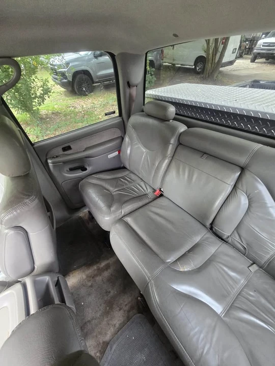 2002 GMC Sierra Heavy Duty 2nd Gen - Image 5 of 11