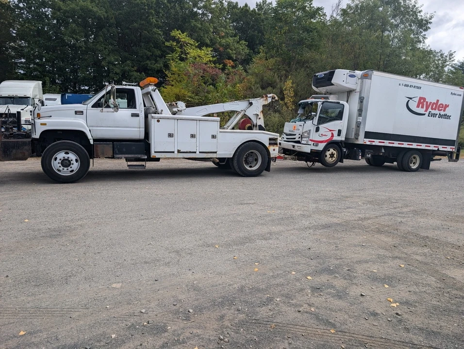 2002 GMC TopKick - Image 6 of 17