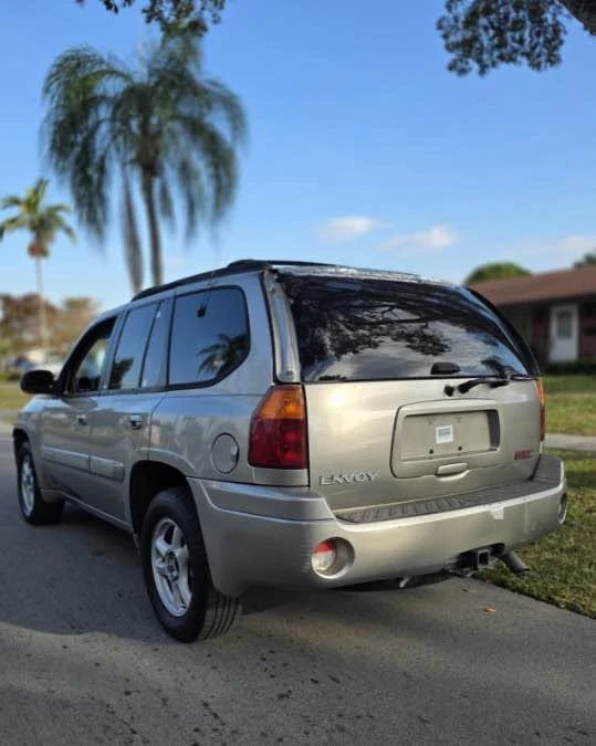 2002 GMC Envoy - Image 3 of 8