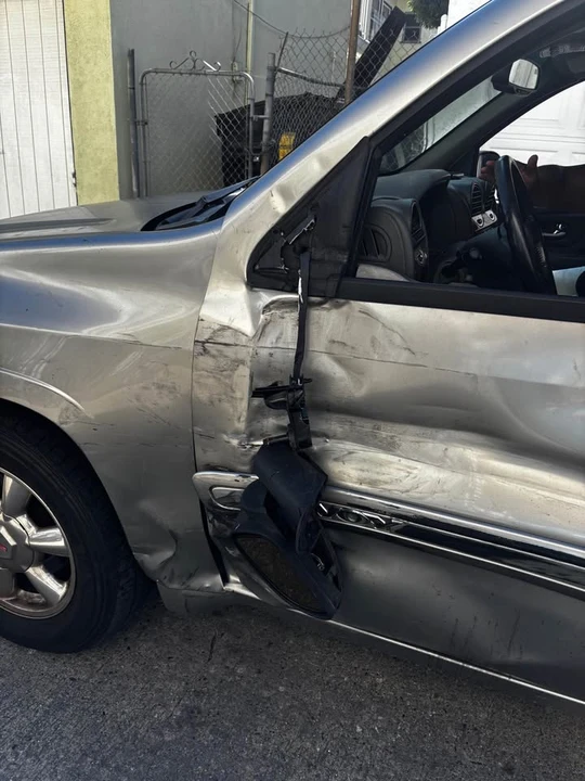2002 GMC Envoy - Image 18 of 20