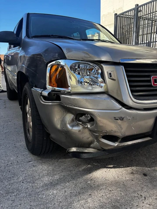 2002 GMC Envoy - Image 2 of 20