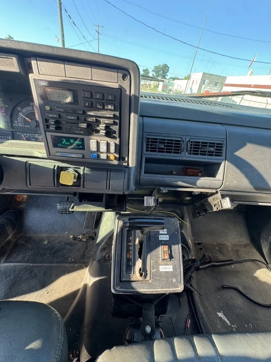 2002 GMC - Image 11 of 20