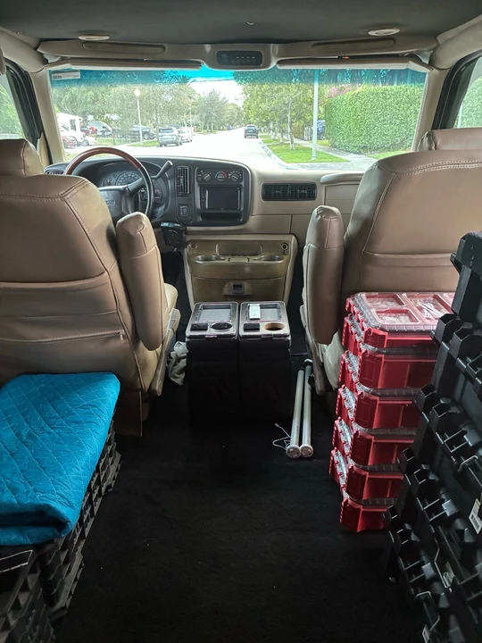 2002 GMC Savana - Image 14 of 16