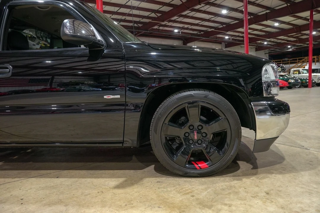 2002 GMC Sierra 1st Gen - Image 11 of 12