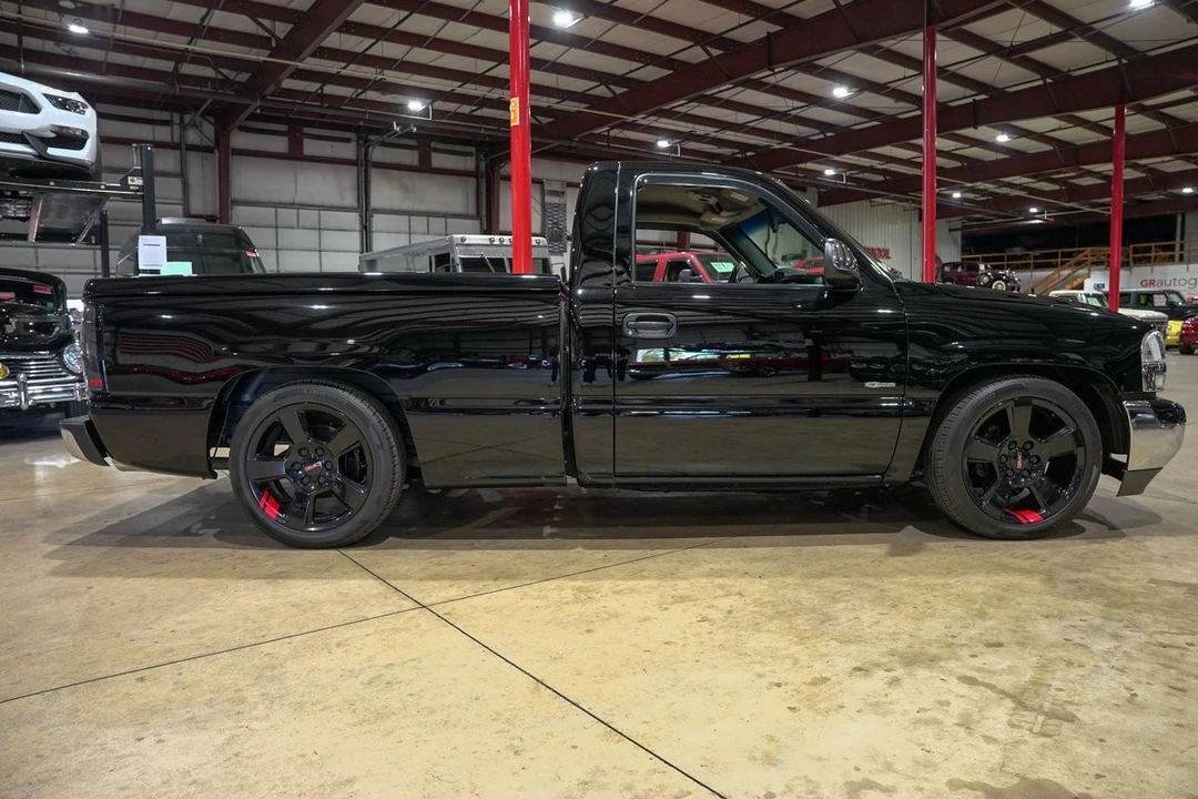2002 GMC Sierra 1st Gen - Image 10 of 12