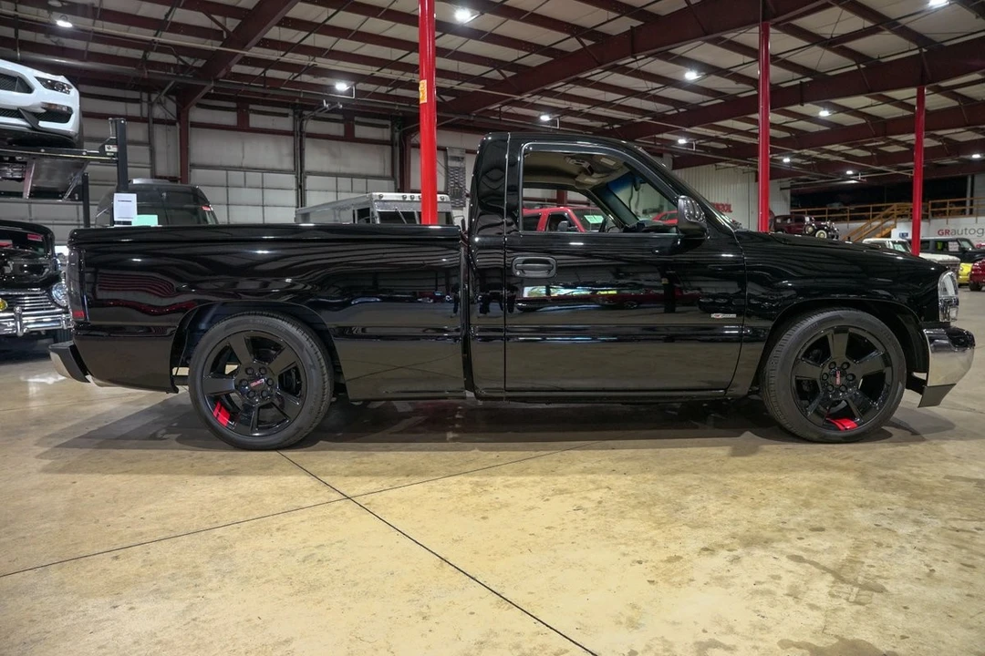 2002 GMC Sierra 2nd Gen - Image 10 of 21