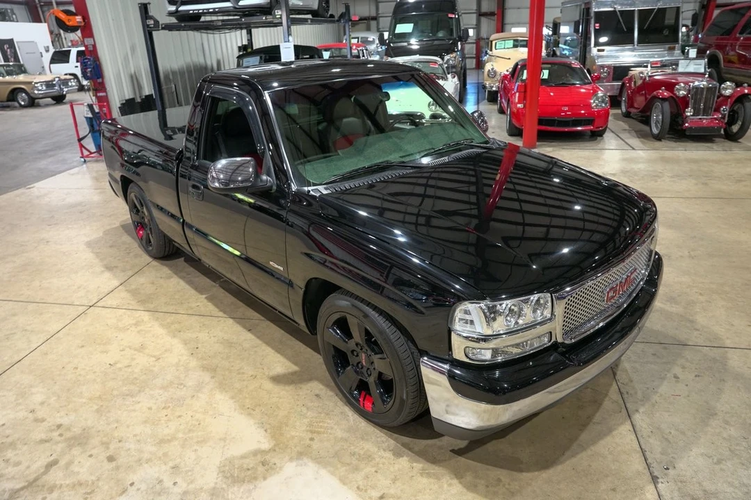 2002 GMC Sierra 2nd Gen - Image 14 of 21