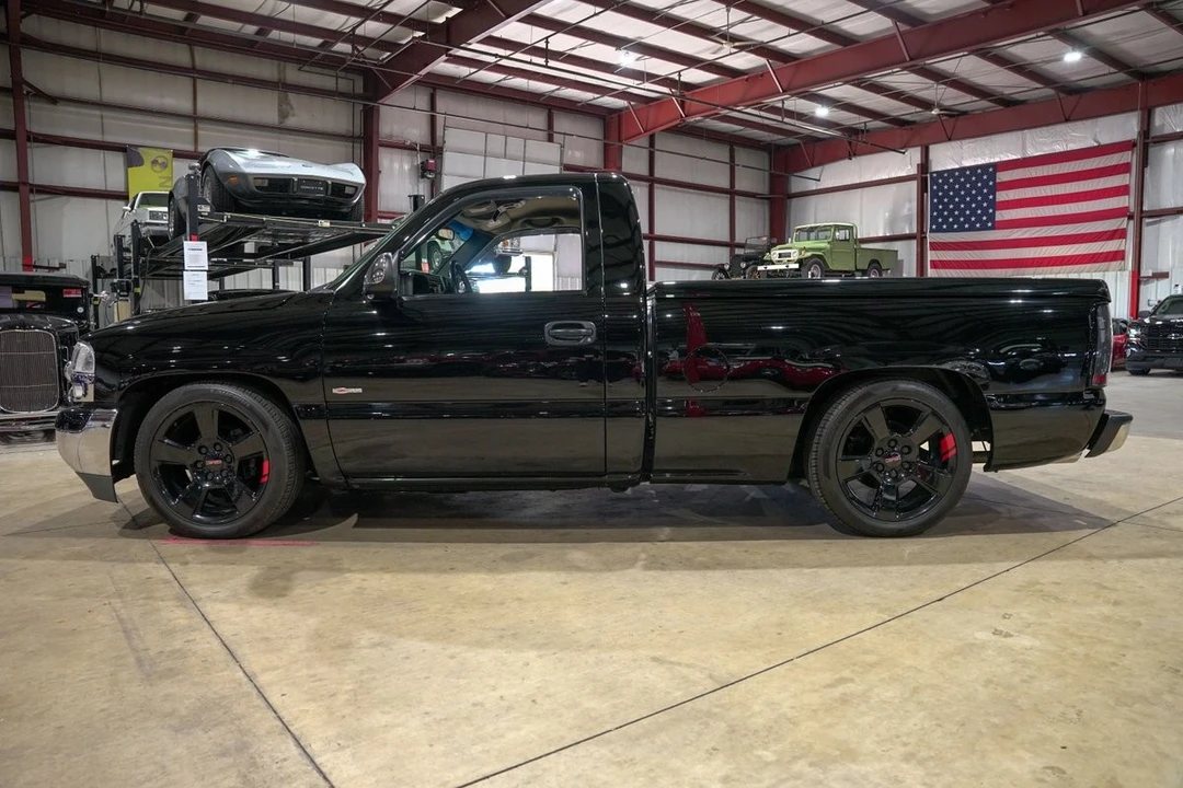 2002 GMC Sierra 2nd Gen - Image 4 of 21