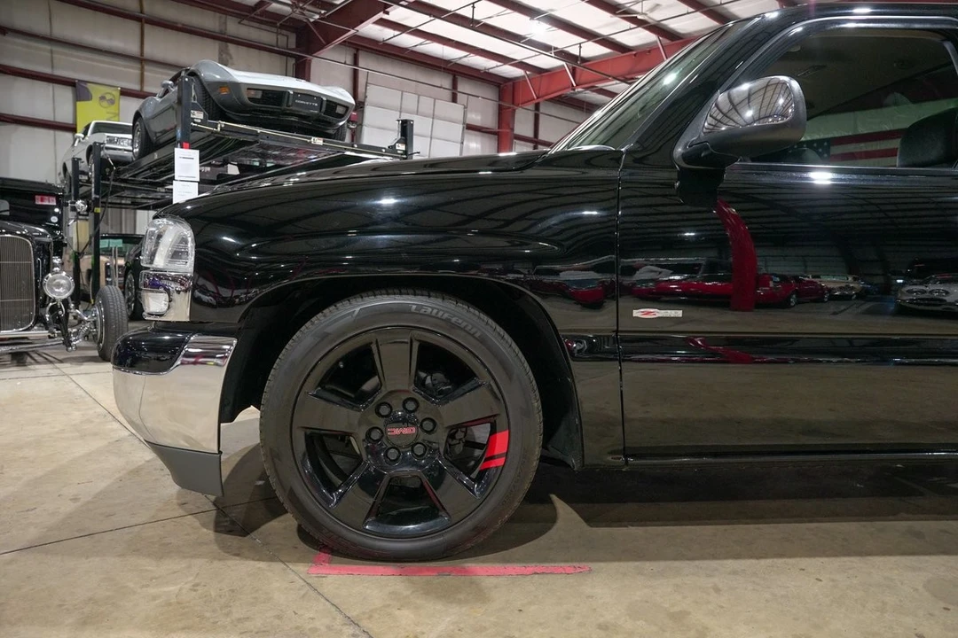 2002 GMC Sierra 1st Gen - Image 3 of 12