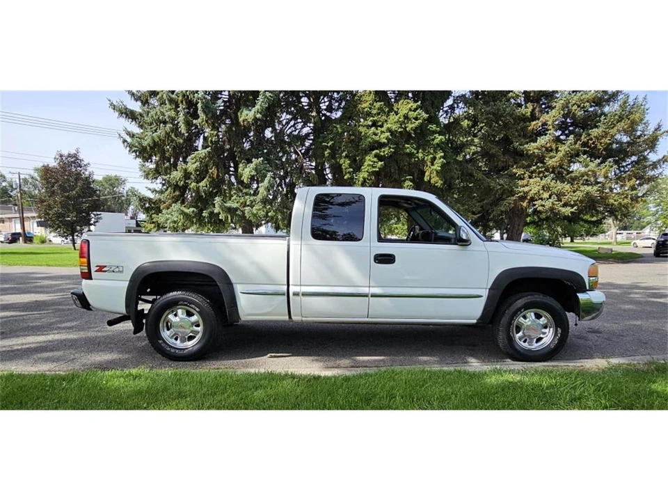 2002 GMC Sierra 2nd Gen - Image 6 of 31