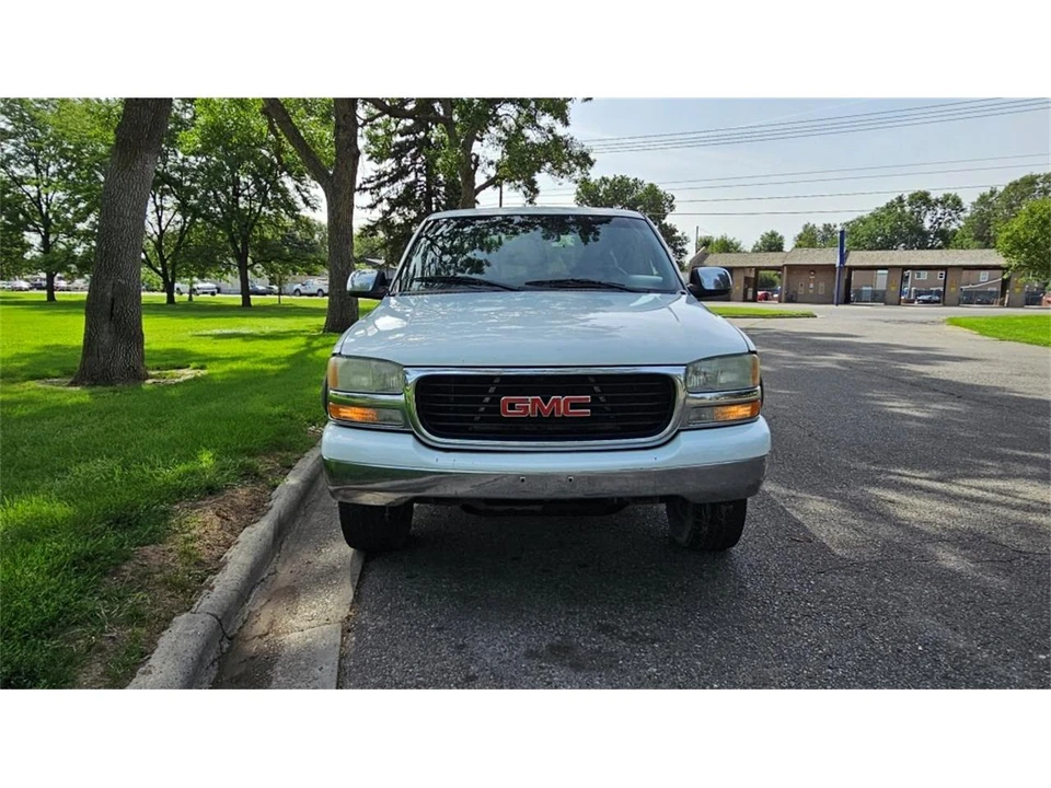 2002 GMC Sierra 2nd Gen - Image 8 of 31