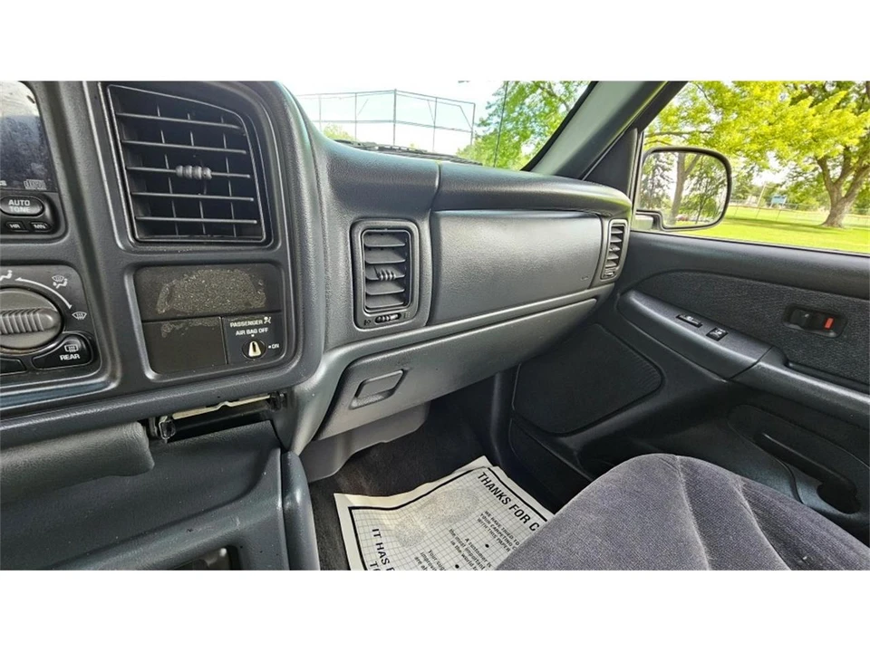 2002 GMC Sierra 2nd Gen - Image 25 of 31