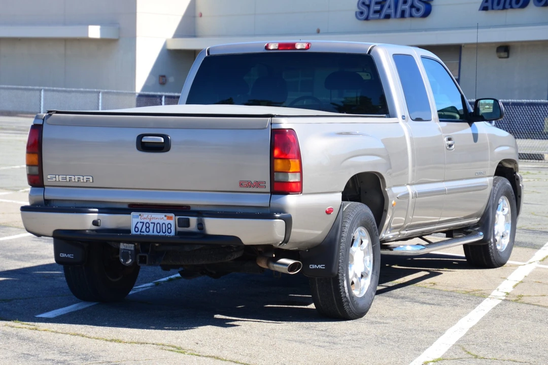 2002 GMC Sierra 2nd Gen - Image 8 of 31