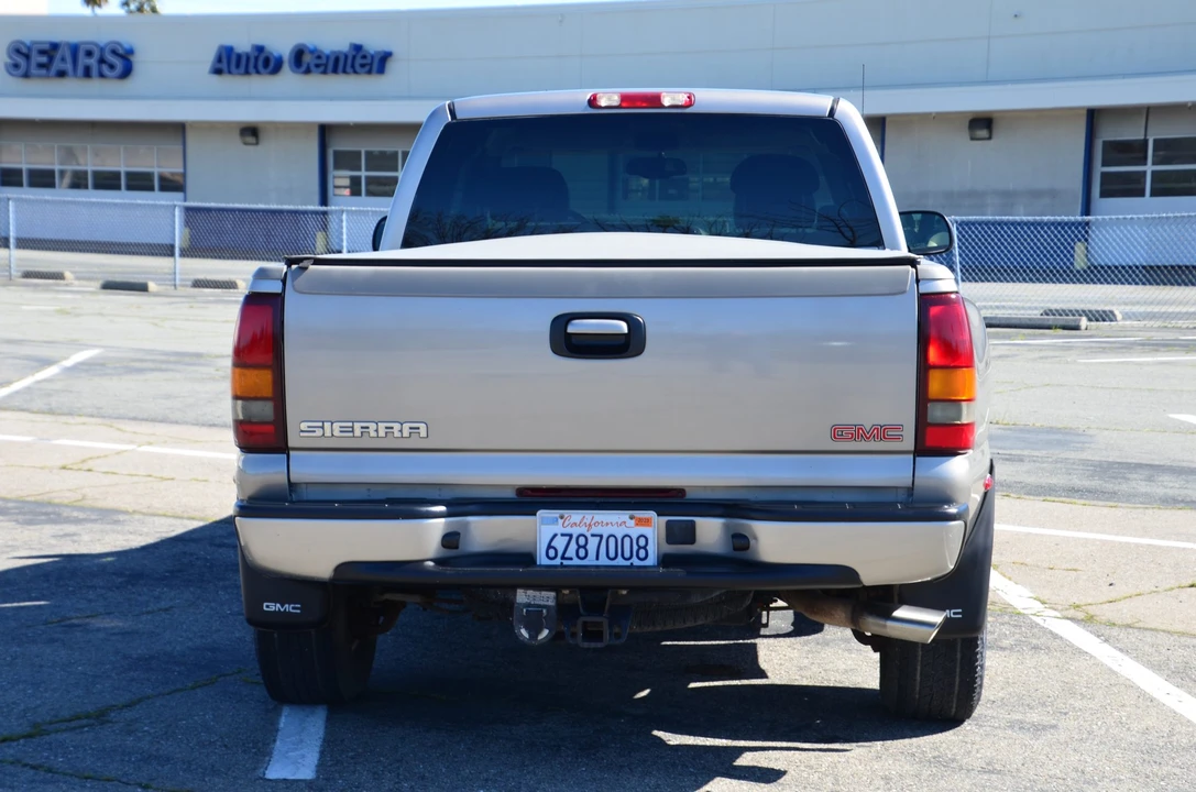 2002 GMC Sierra 2nd Gen - Image 9 of 31