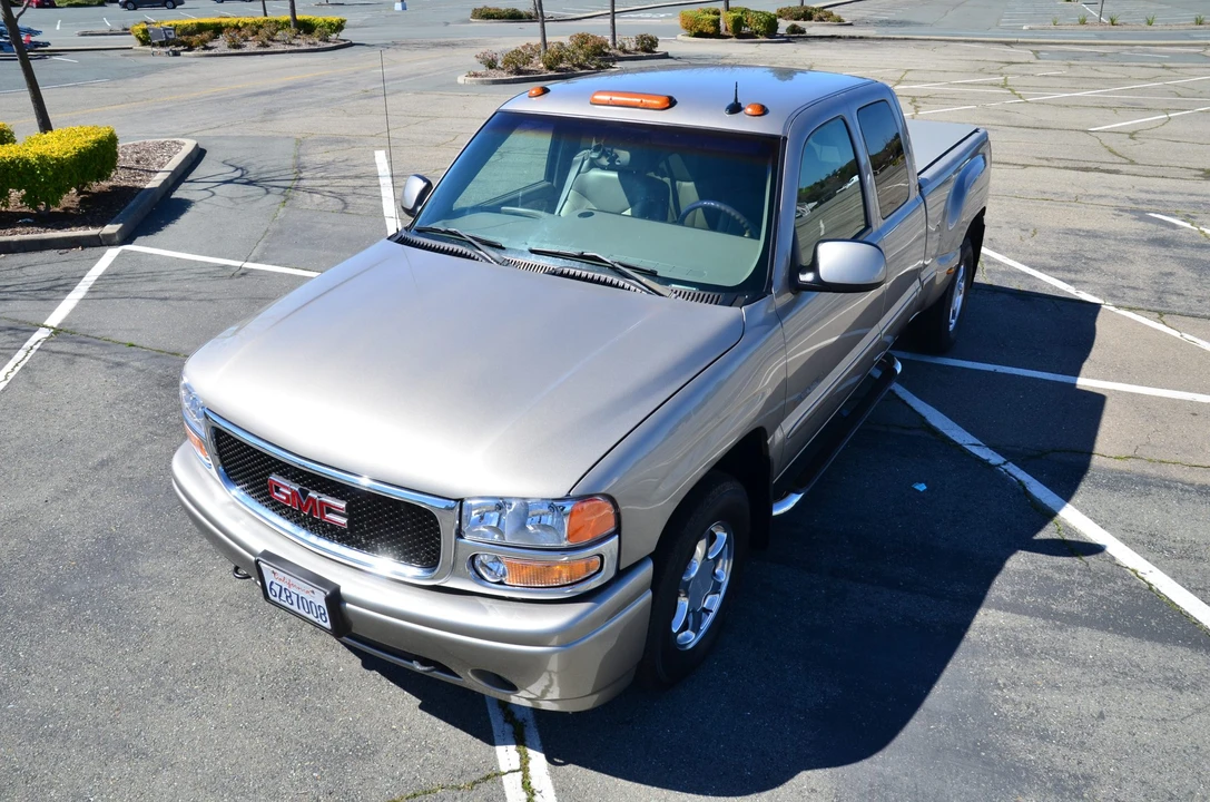 2002 GMC Sierra 2nd Gen - Image 13 of 31