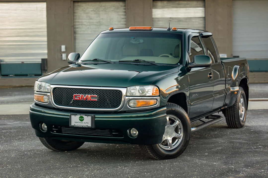 2002 GMC Sierra 2nd Gen - Image 3 of 31