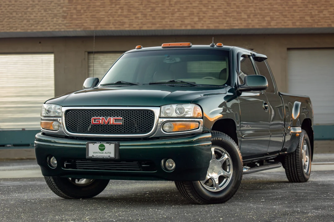 2002 GMC Sierra 2nd Gen - Image 4 of 31