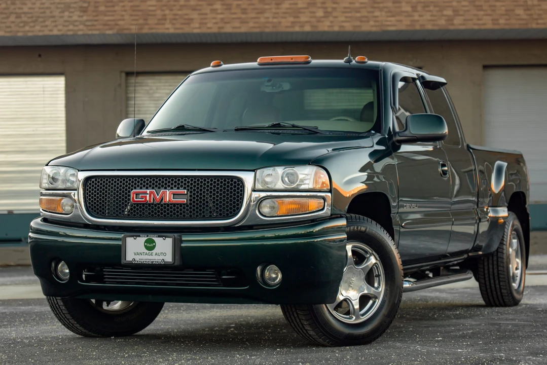 2002 GMC Sierra 2nd Gen - Image 5 of 31